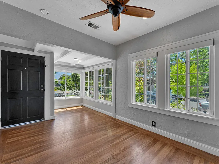 802 Broadmoor Blvd — Photo 4