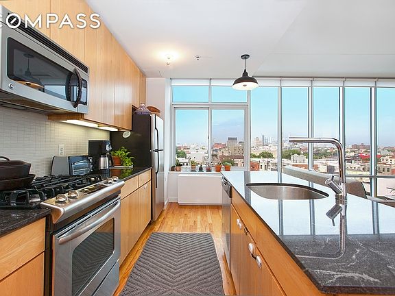3rd image of 892 Bergen St APT 8D