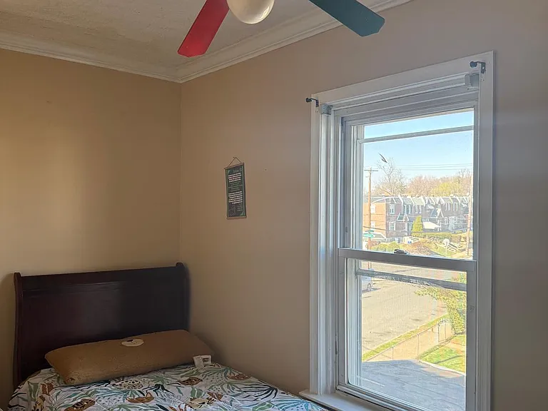 345 Stevens St — Photo 14