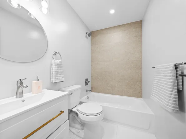 237 Saint James Place image 18 of 20