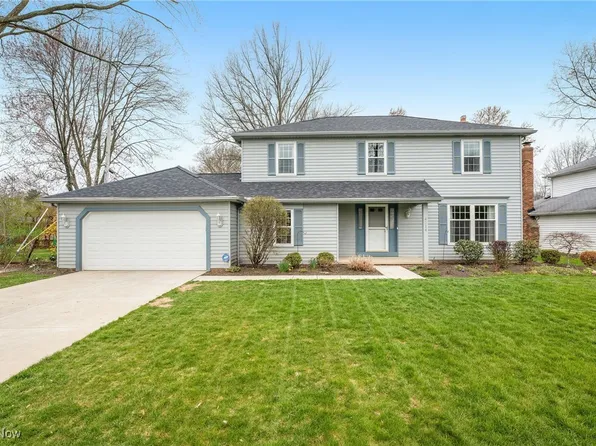 4214 Tallwood Ct, North Olmsted, OH 44070