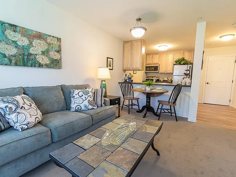 Quail Hollow Senior Living Community — Photo 15