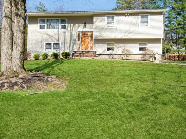 215 Long Clove Road, New City, NY 10956