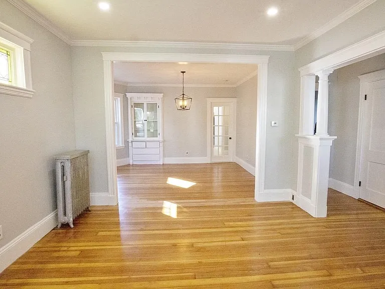 24 Stanley Ave — Photo 3