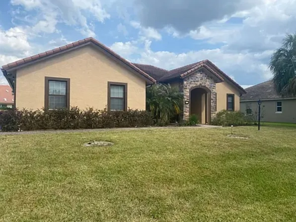 5016 Friars Cove St, Sebring, FL 33872