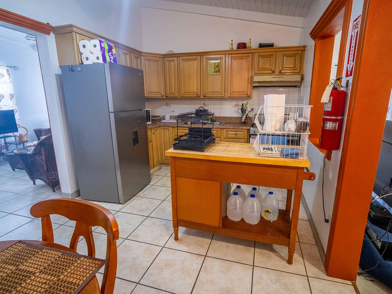 3 bed, 1700 sqft, $2,500 — Photo 2