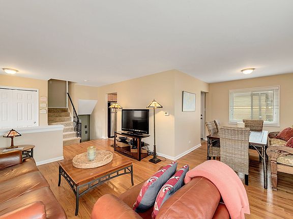 5th image of 523 E Park Ave