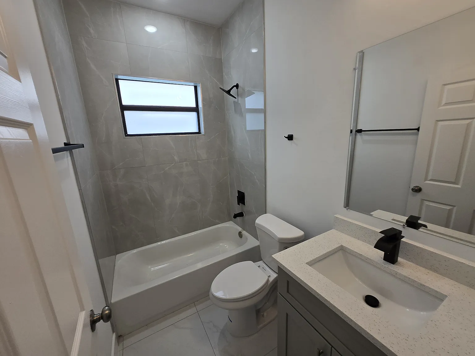 3 bed, 1200 sqft, $1,750 — Photo 4