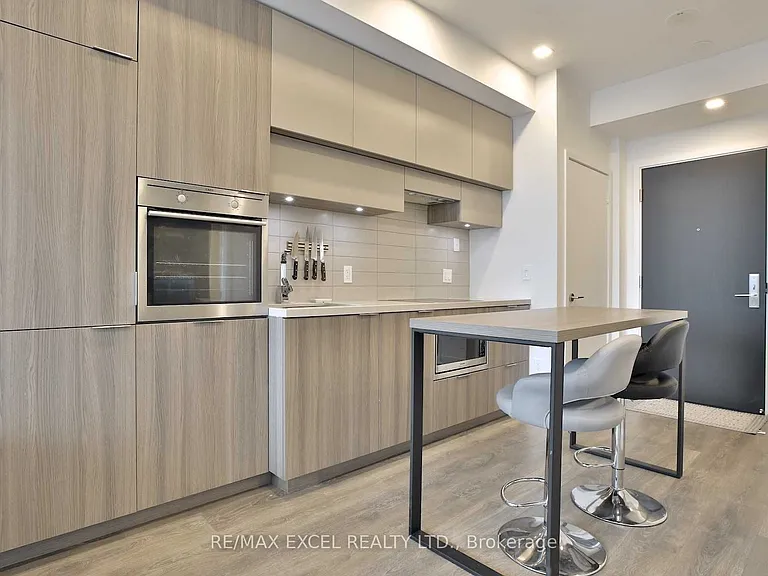 8 Eglinton Ave E #2407 — Photo 6