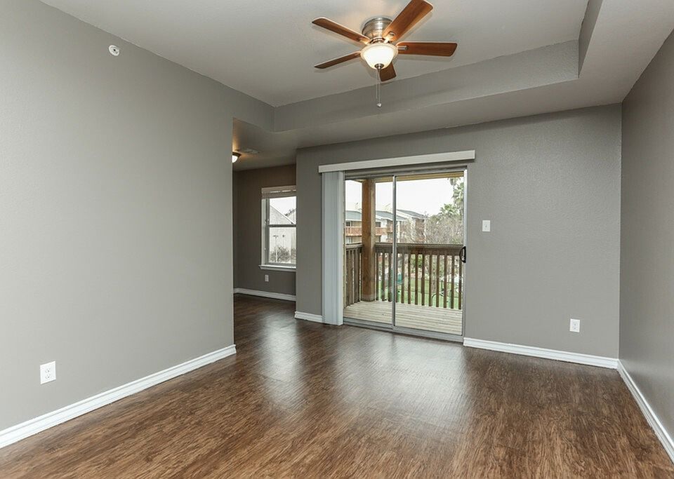 Natural light fills this inviting living room, creating a warm and welcoming atmosphere