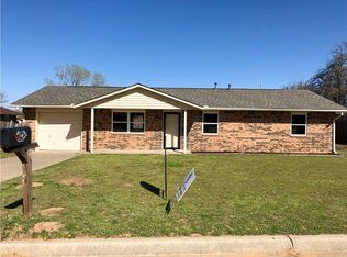 22 Sue Ln, McLoud, OK 74851