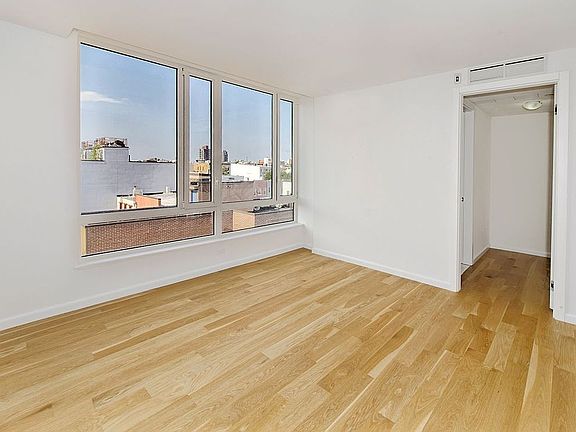 5th image of 247 Driggs Ave APT Pha