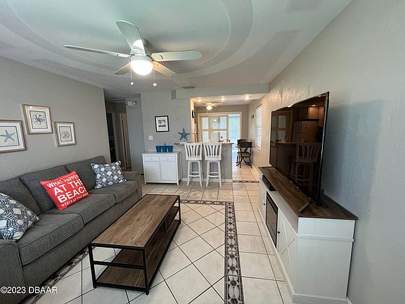 2nd image of 50 Sunny Shore Dr