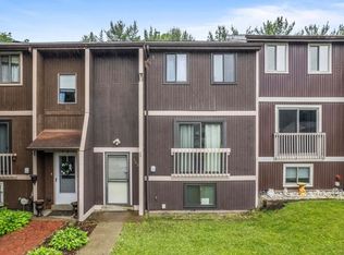 203 Parkwood Dr, Cranberry Township, PA 16066