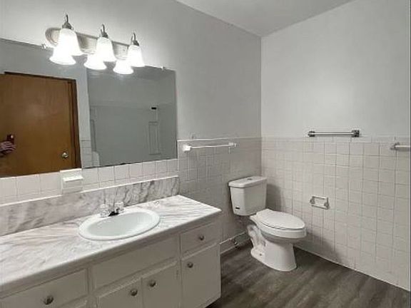 3rd image of 3716 Emiline St #214