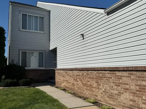 759 Claire Pointe Cir, Saint Clair Shores, MI 48081