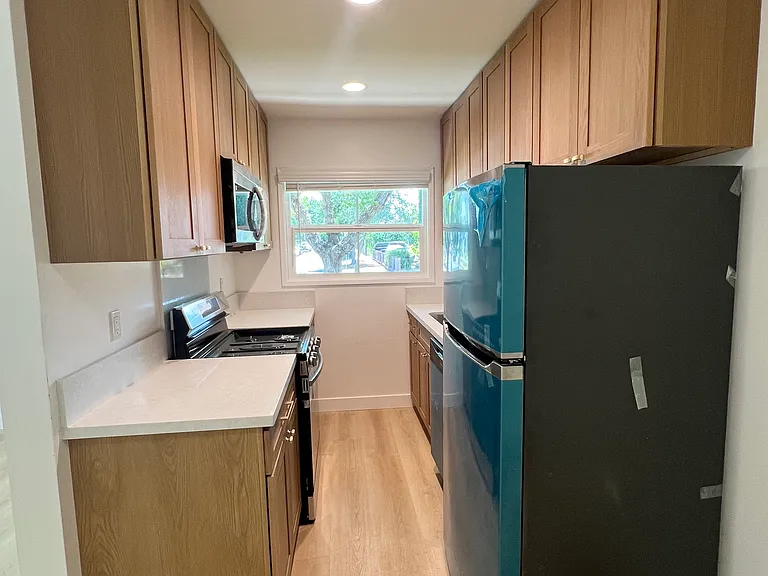 151 N Wilson Ave #2 — Photo 5