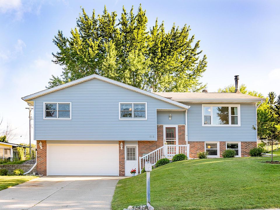 1st image of 1213 Rosewood Trl