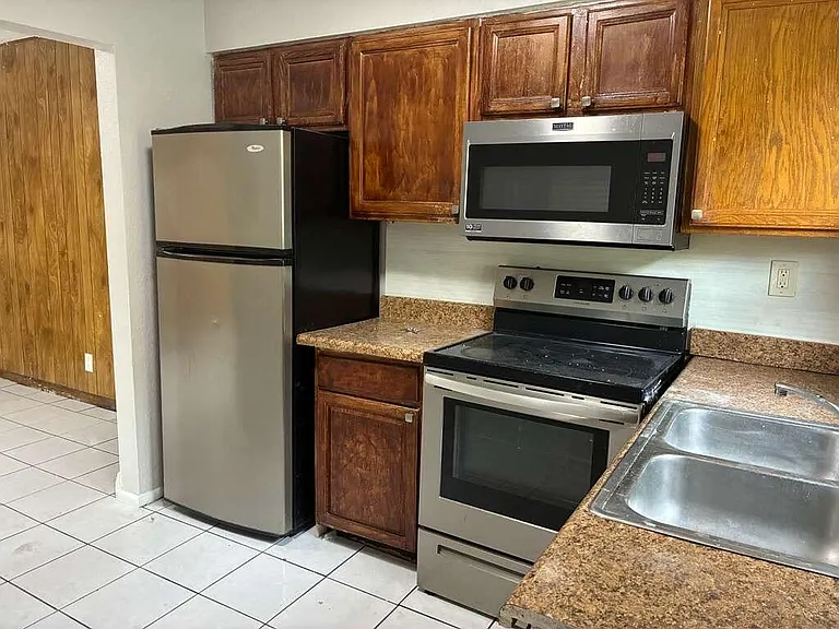1329 NW 8th Ave #A — Photo 5