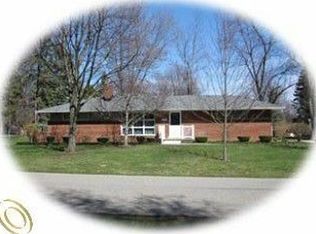 28296 Bayberry Rd, Farmington Hills, MI 48331