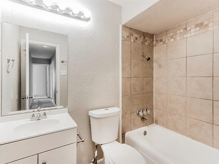 2512 Whitson Way — Photo 14