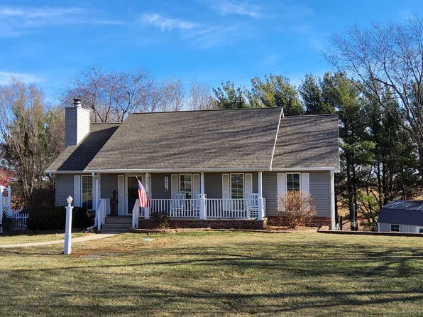 947 Oak Rd, Harlan, IA 51537