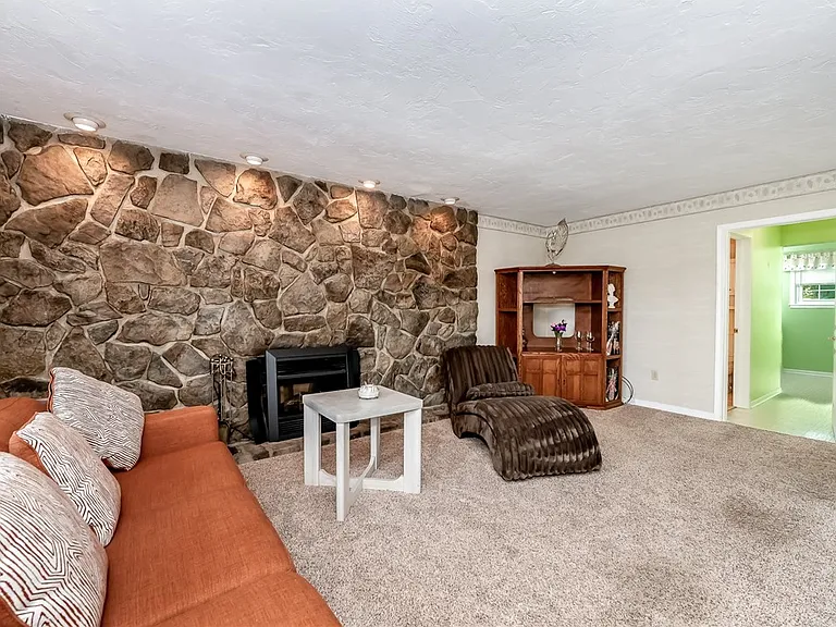 963 Stonebraker Rd — Photo 10