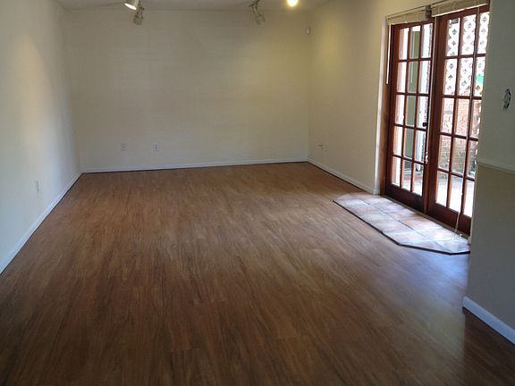 5th image of 5924 La Costa Dr