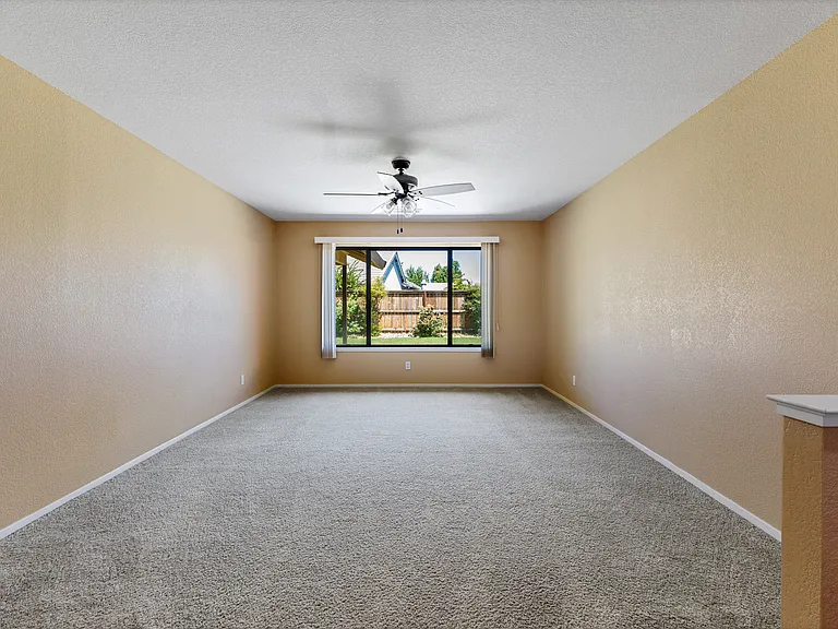 933 Chisholm Trl — Photo 9