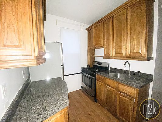 1st image of 4-37 27th Ave #1F