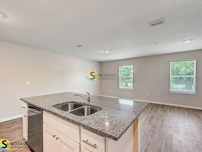 Sunbeam Villas — Photo 148