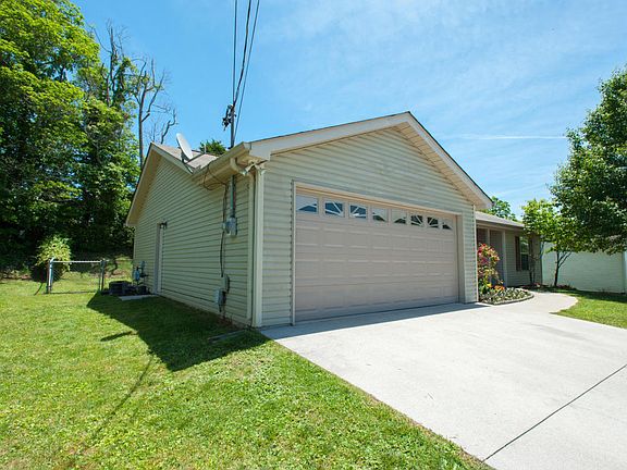 4th image of 7752 Bellchase Ln