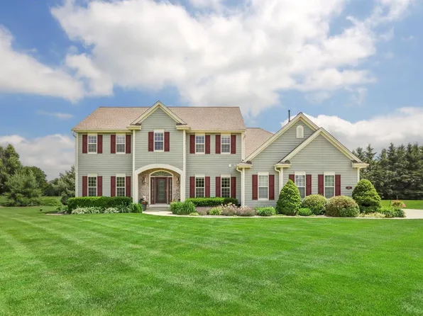 W279N5660 Walnut Grove DRIVE, Lisbon, WI 53089