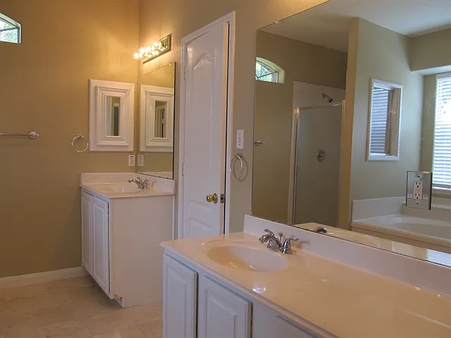 17507 Whispering Star Ct — Photo 14