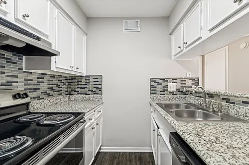 Emerson Street Apartments Photo 1