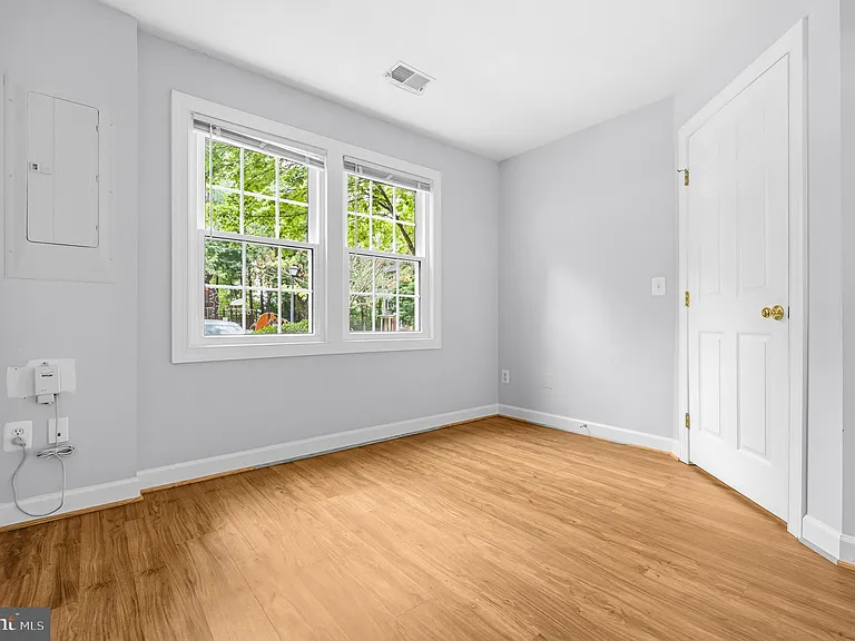 4323 Thomas Brigade Ln — Photo 30