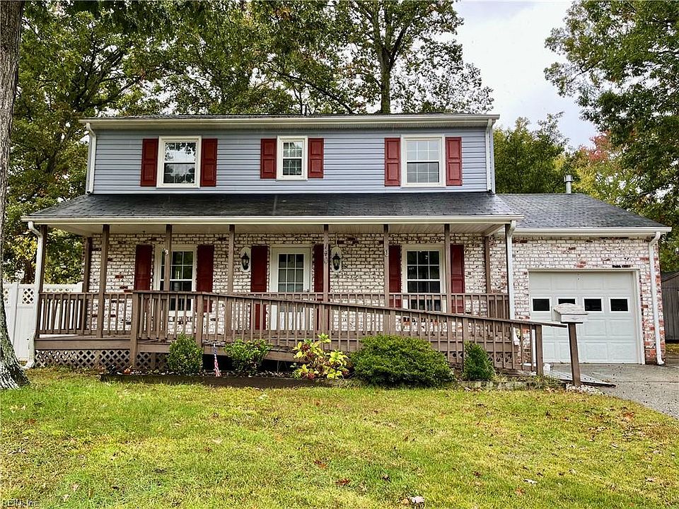 1st image of 140 Lowell Pl