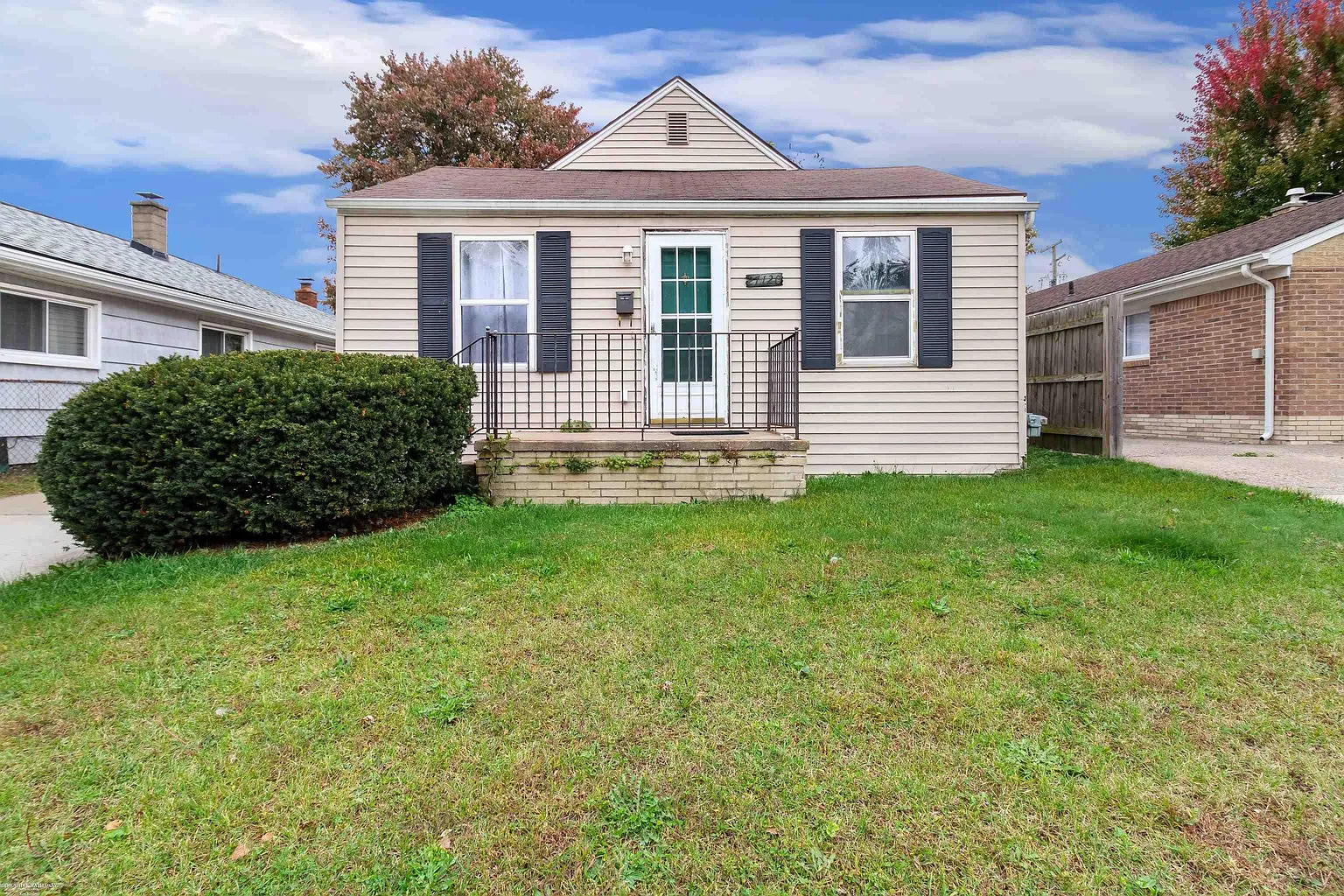 27120 Brush St photo 1