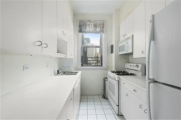 Sold by Owner | media 8