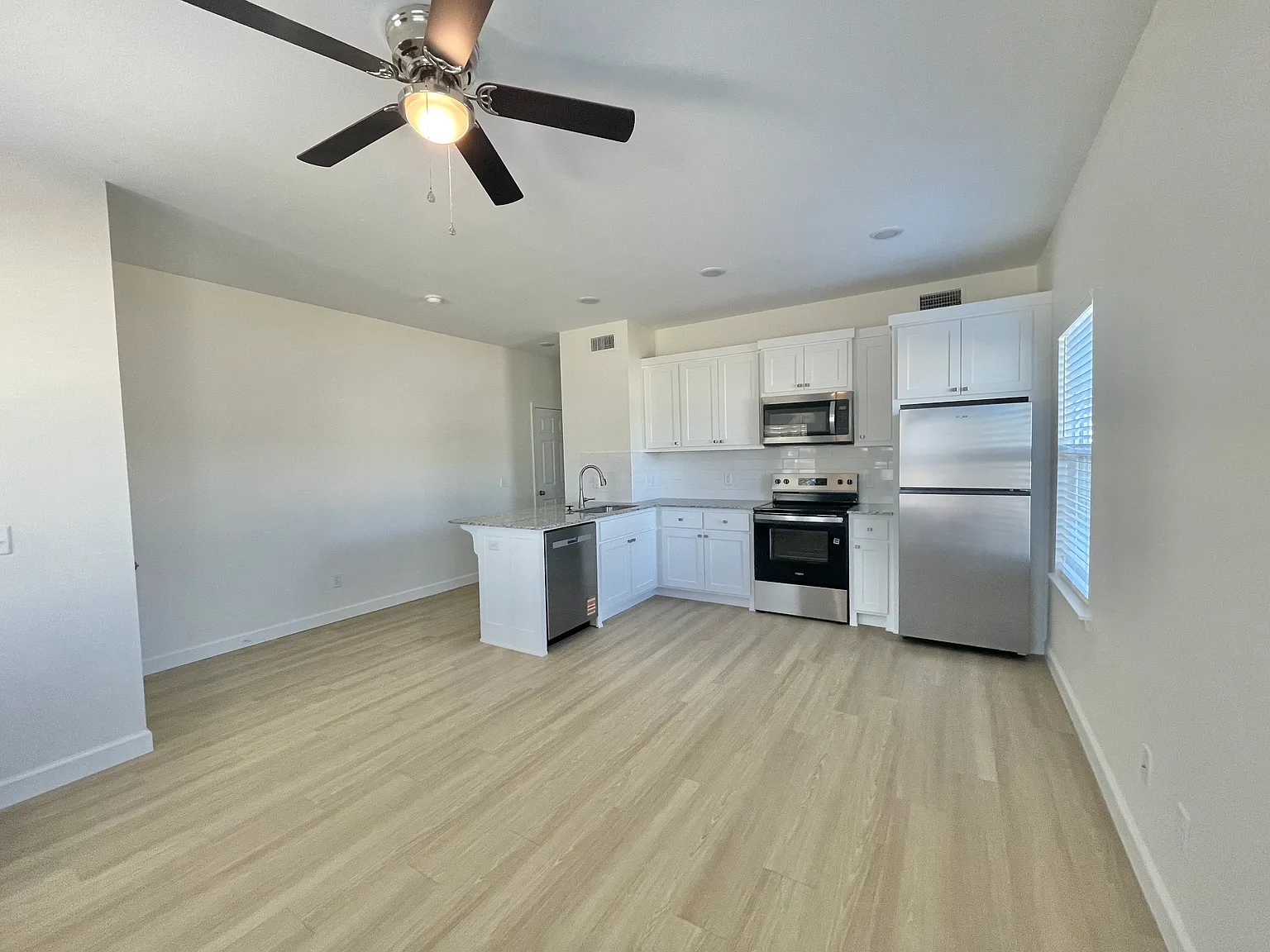 Brand New near Downtown Springdale — Photo 2