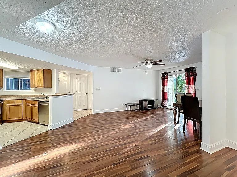 1932 Lake Atriums Cir #83 — Photo 33