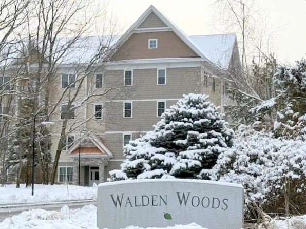 2 Henry David Dr #315, Nashua, NH 03062