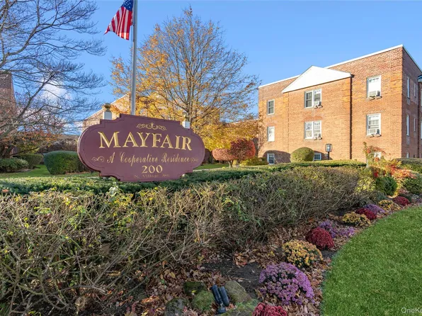 200 N Village Avenue #100, Rockville Centre, NY 11570