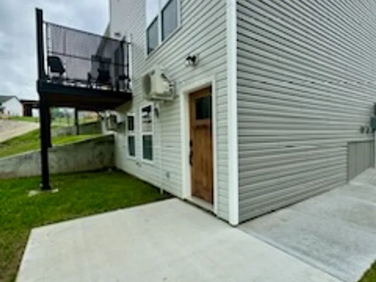 185 Sierra Cir — Photo 3