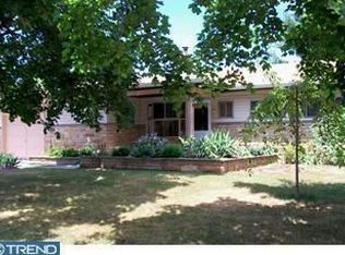 34 Graceful Ln, Levittown, PA 19055