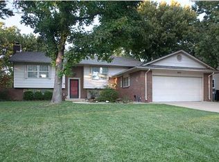 8516 E Lockmoor Cir, Wichita, KS 67207