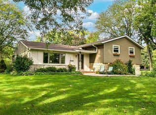 5701 S 121st St, Hales Corners, WI 53130