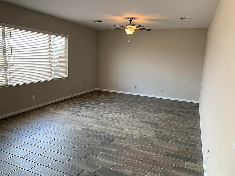 715 N Sparrow Dr — Photo 8