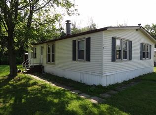 17 Locust Dr, Hamlin, NY 14464