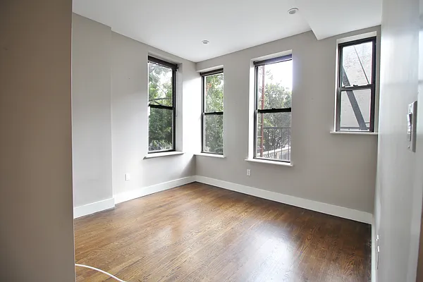Rented by Julianna Realty Corp | media 6